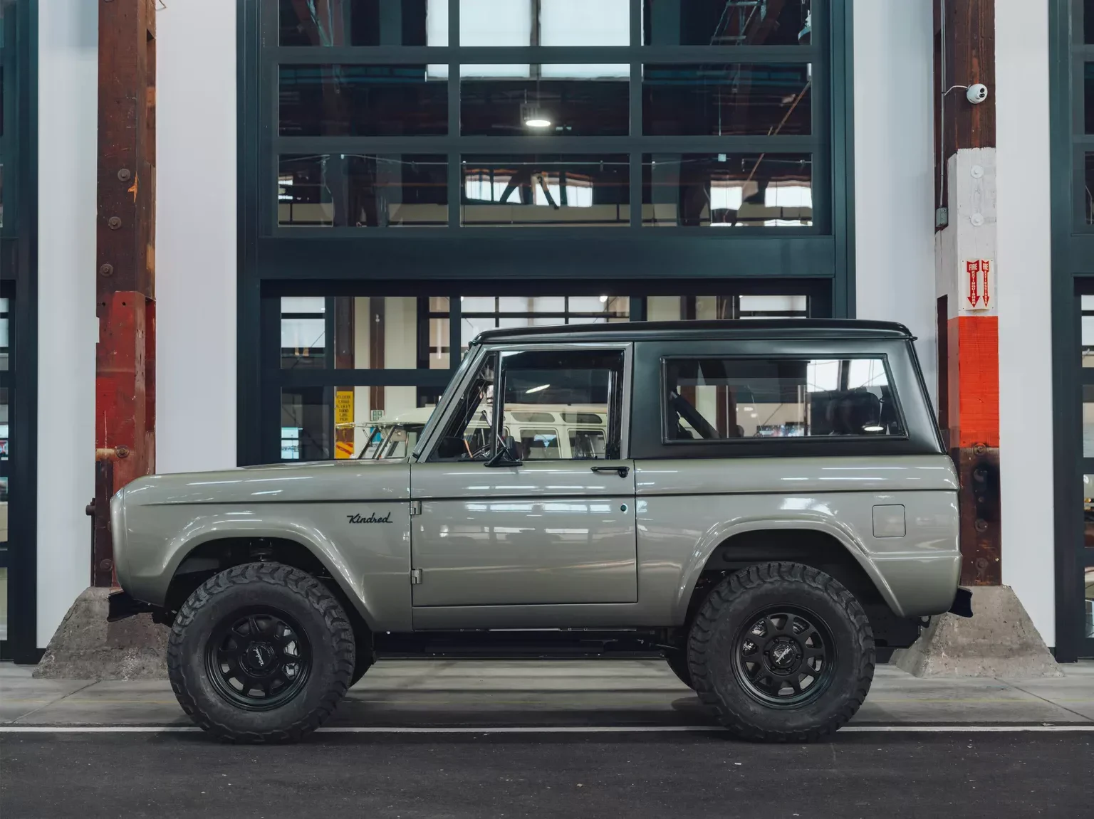 EV BRONCO 15 SAGE GREEN INV WEB 13