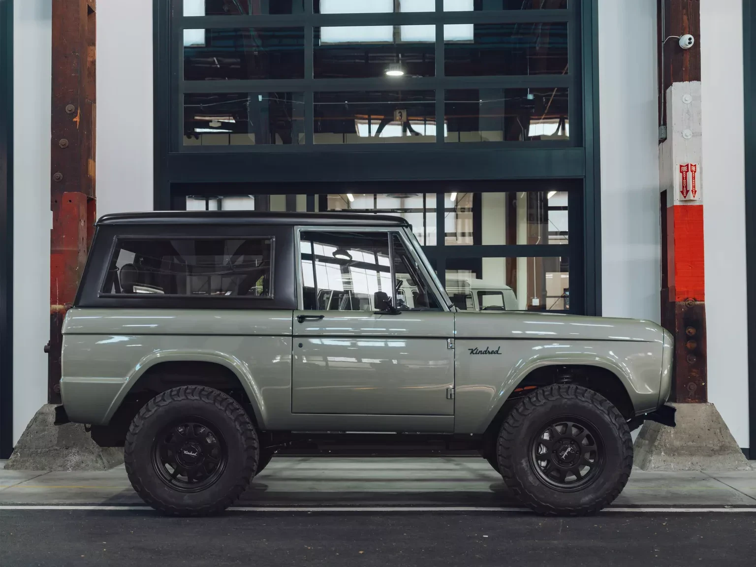 EV BRONCO 15 SAGE GREEN INV WEB 9