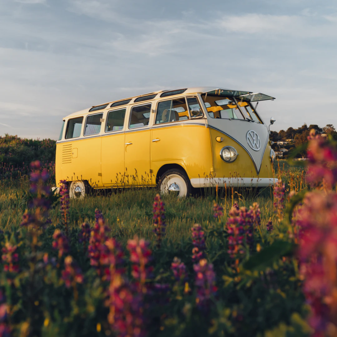 Kindred EV Bus Exterior Thumbnail