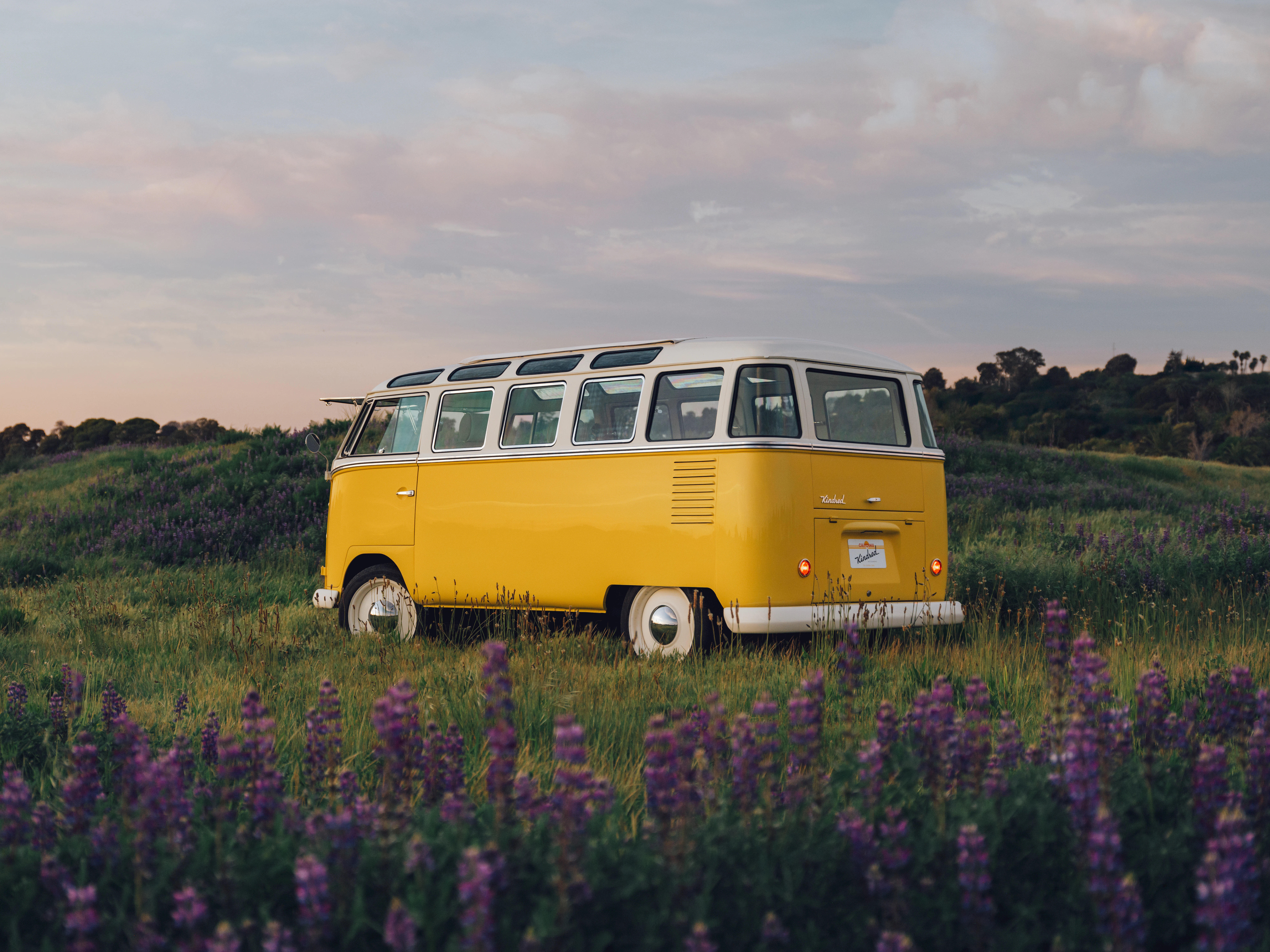 Kindred EV Bus Hero Slider 1