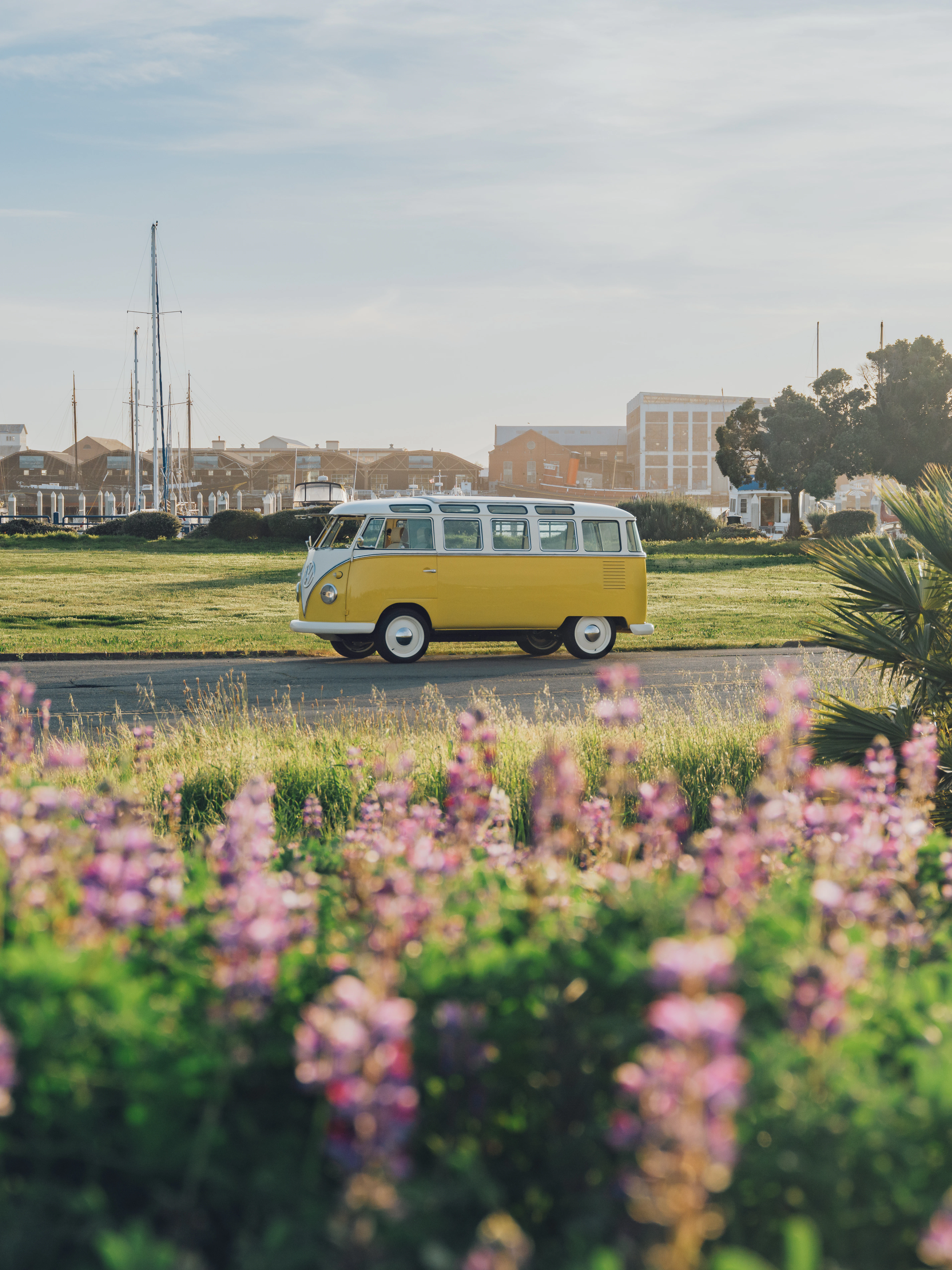 Kindred EV Bus Hero Slider 3