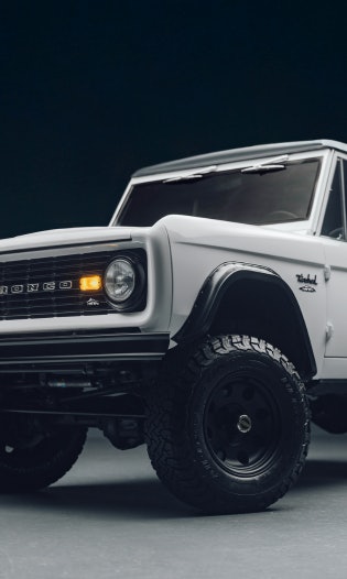 Mobile 5th Year Driver Side